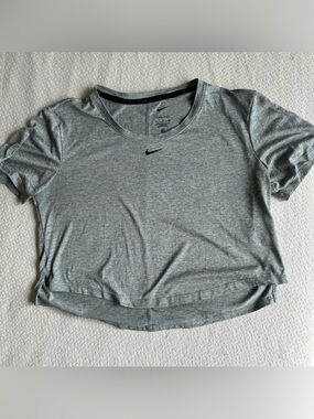 Nike Dri-FIT One
